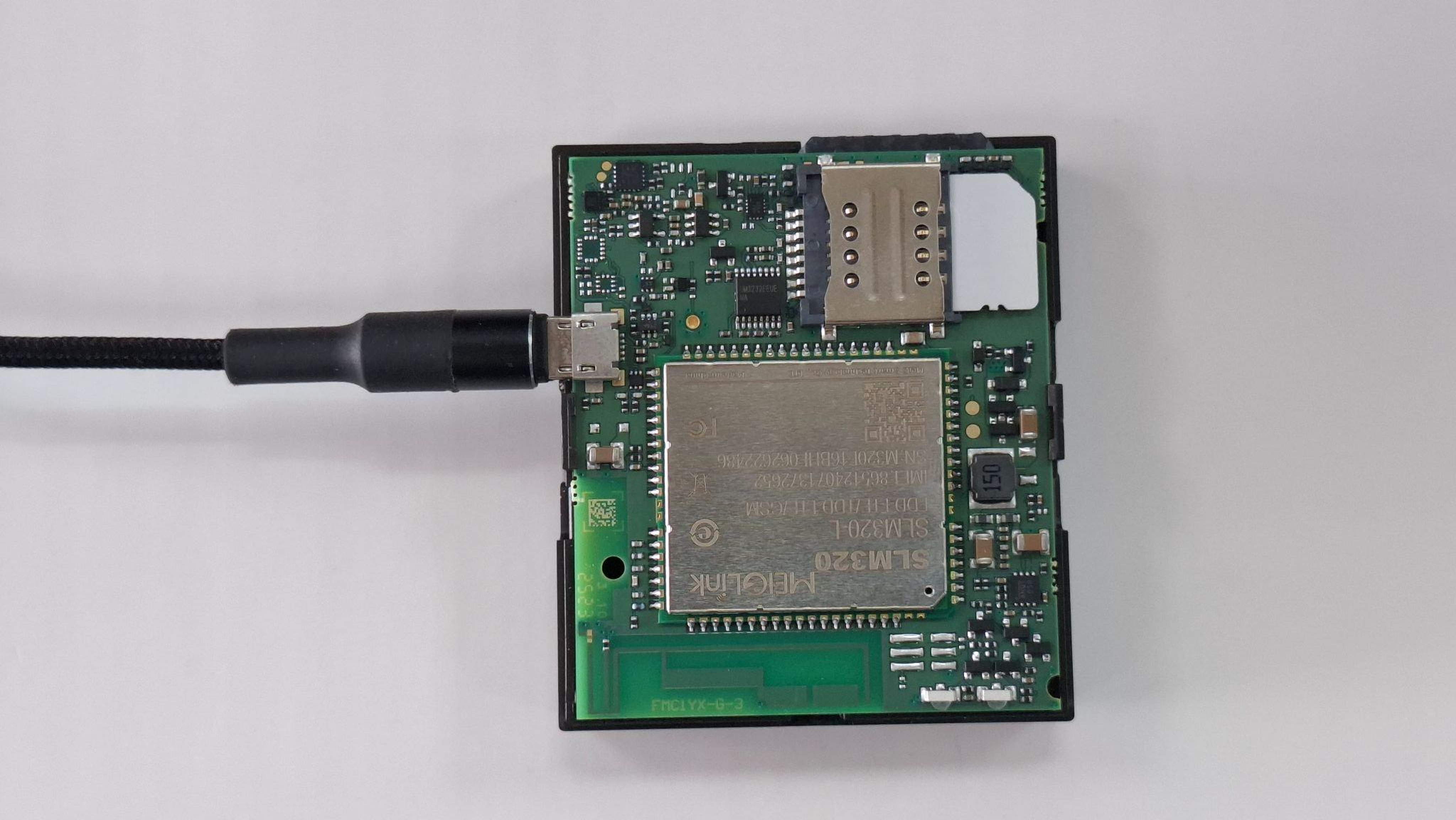 Conexão do modem no computador utilizando cabo micro USB