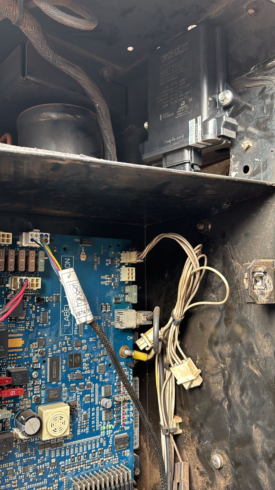 Placa controladora e conexões de comunicação